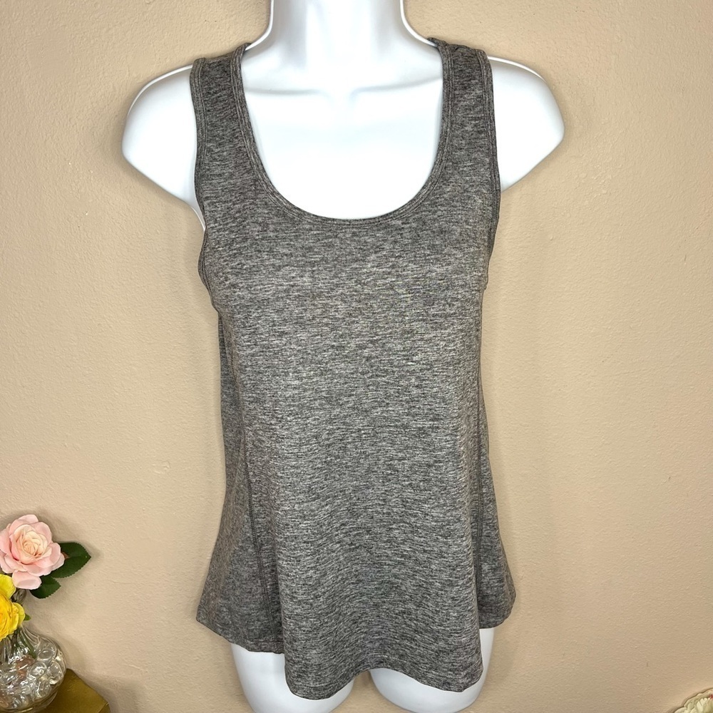 M Old Navy Grey Athletic Tank Sleeveless Top Acticewear Medium Stretch 8 10